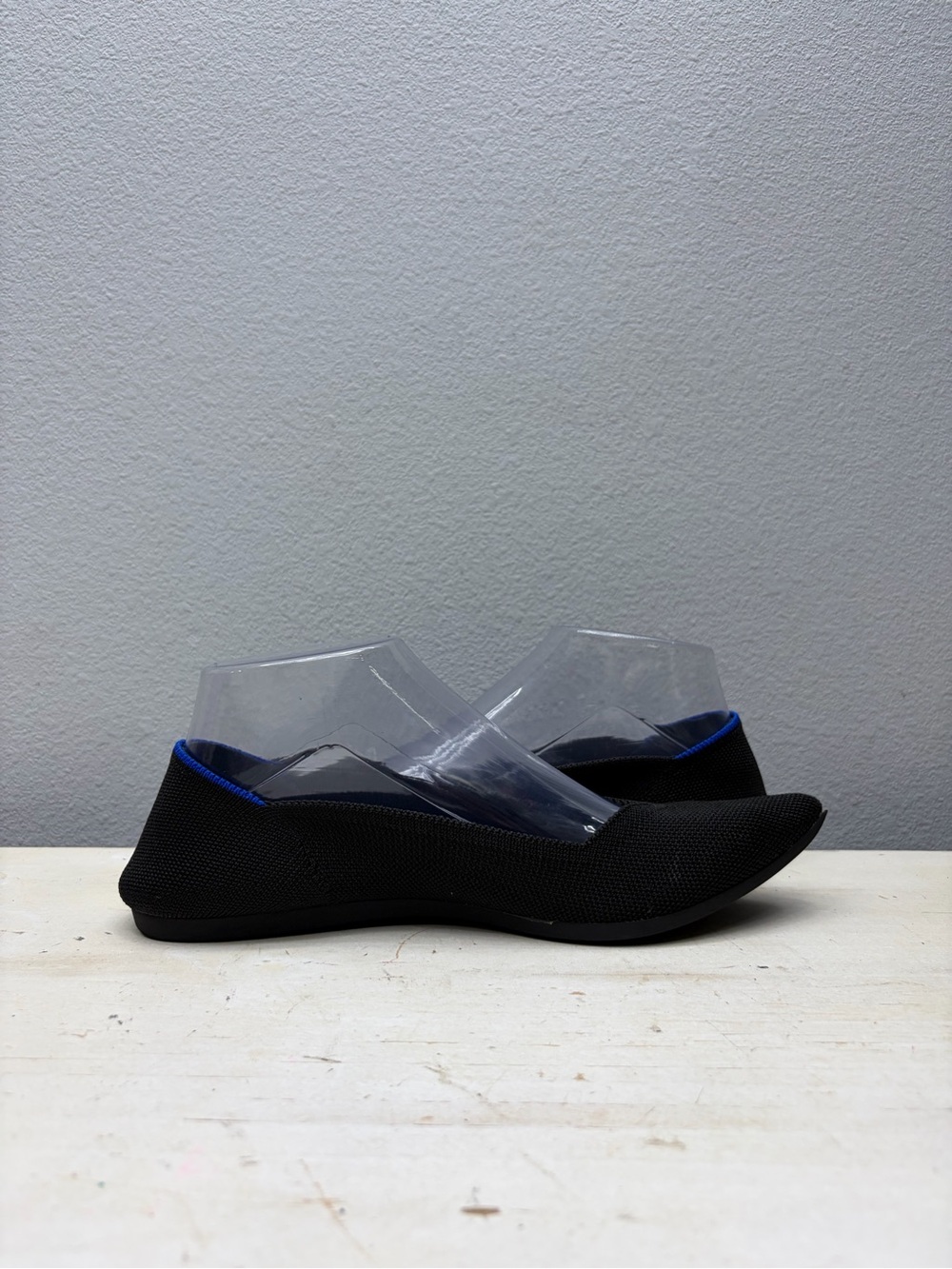 Rothy’s Black Pointed Toe Flats Size 8 - Picture 2 of 8
